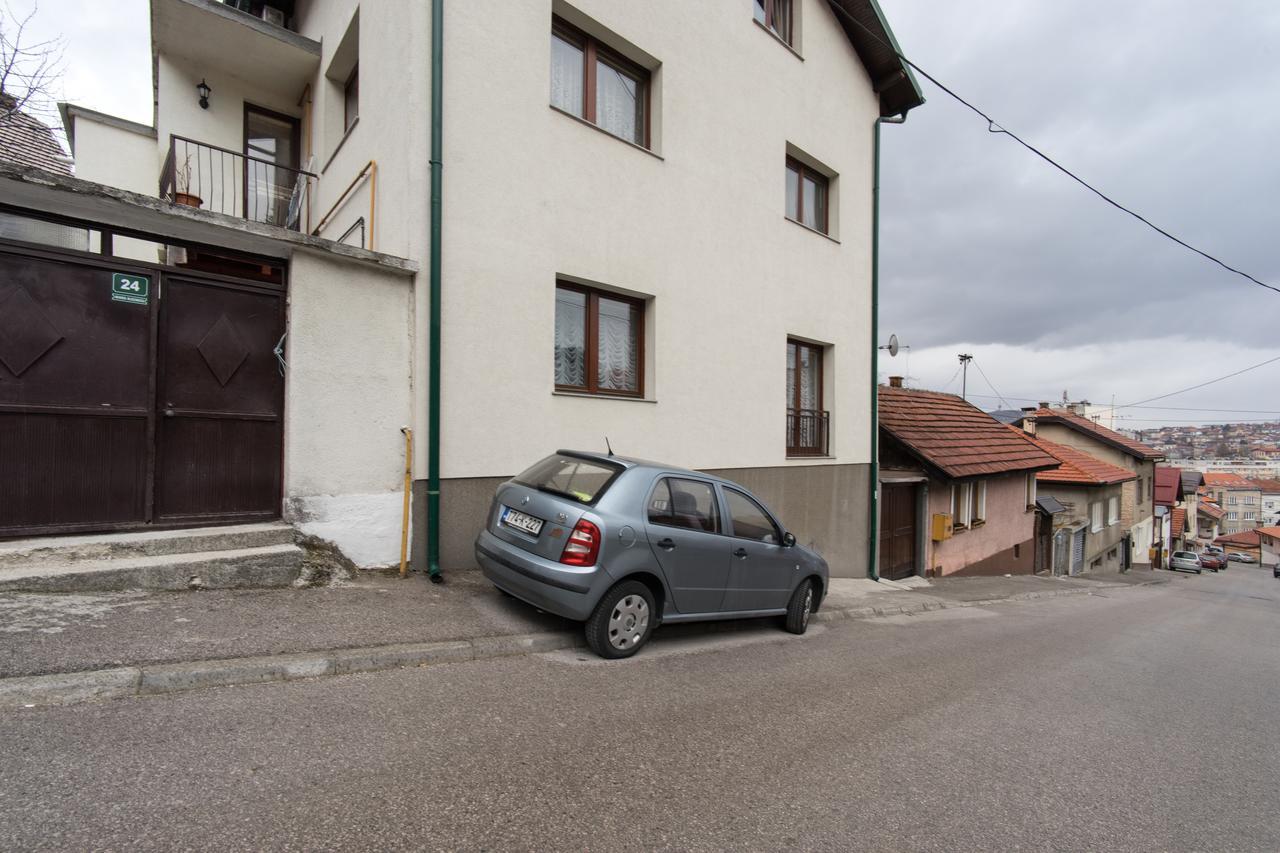 Old Town Apartment Sarajevo Bagian luar foto